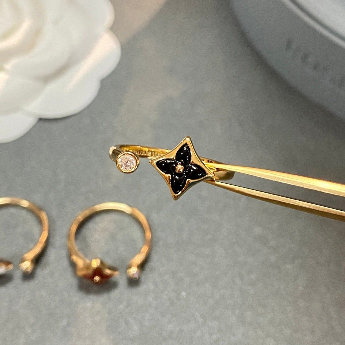 ¡®Lume Jewelry¡¯STAR 1 DIAMOND OPEN RING