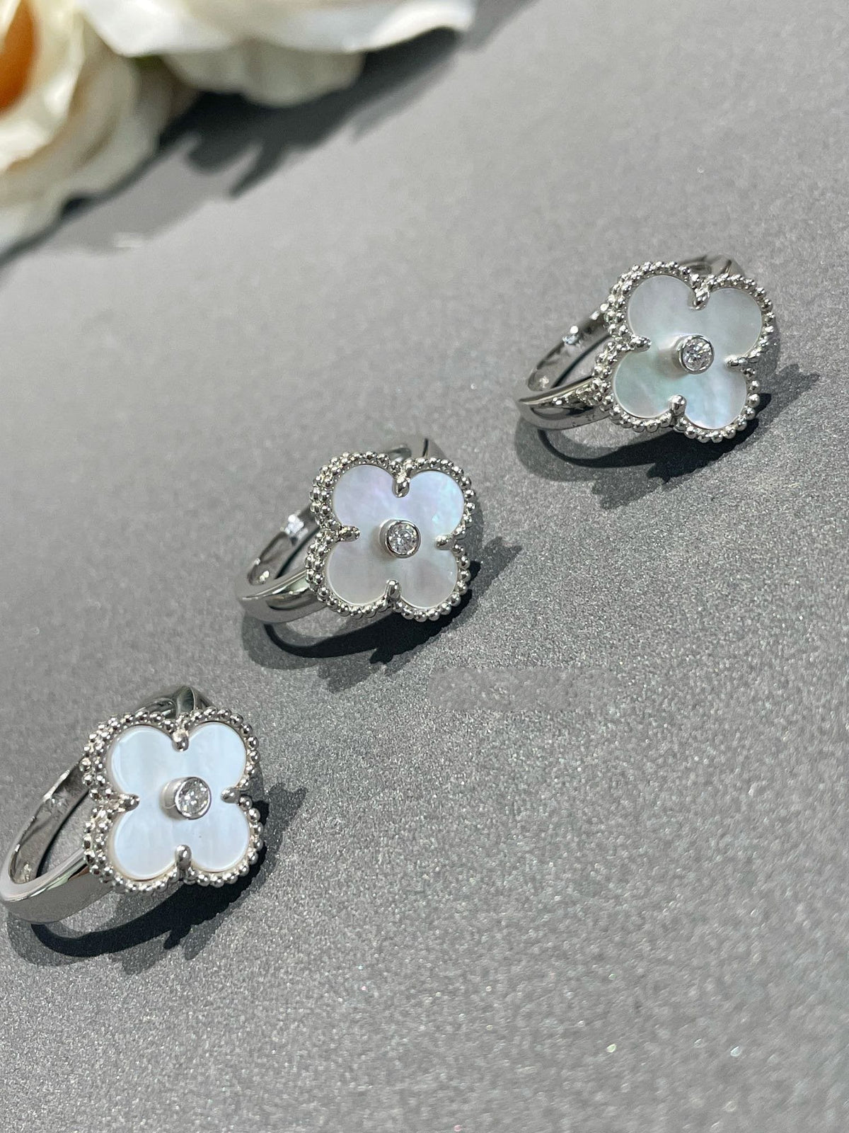 ¡®Lume Jewelry¡¯CLOVER SILVER MOP DIAMOND RING