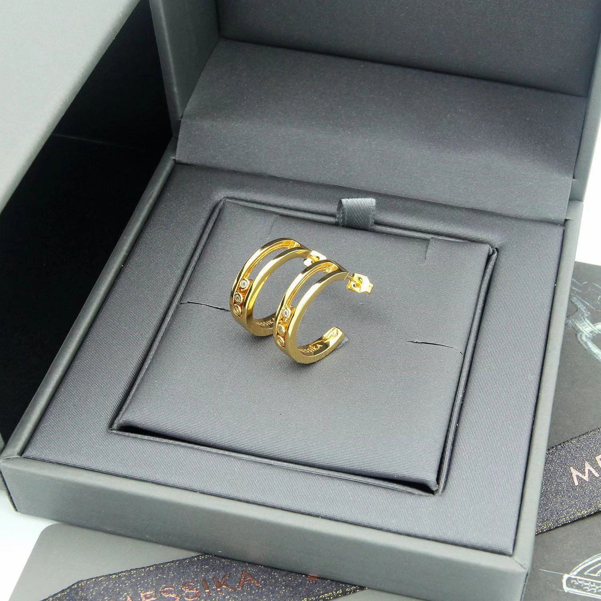 [Lume Jewelry] Move Double Hoop Earrings, 3 Movable Stones